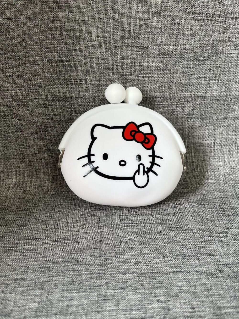 🖕Hello kitty  silicon coin purse.NWT